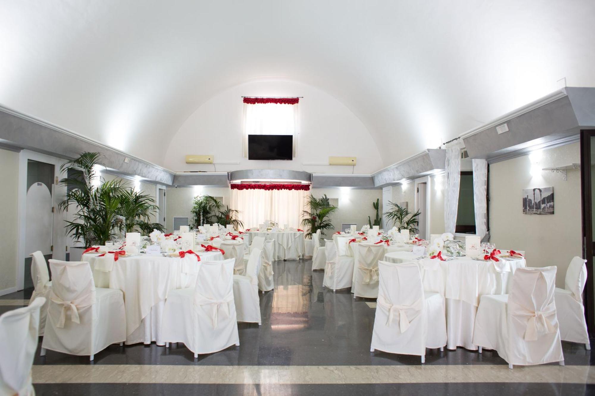 Il Postiglione Hotel - Sala Ricevimenti Minturno Ngoại thất bức ảnh